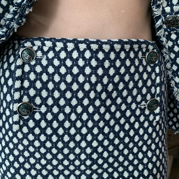 Chanel Suit- Spring 2008 - Picture 8 of 10